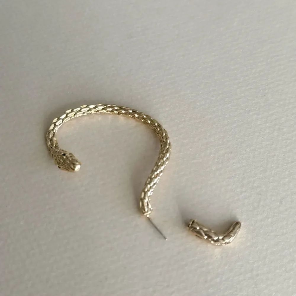 Snake Ear Cuff #2050 - Picture 6 of 6